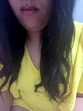 Snapshot of yassminsexy22 chatting on 11-30-25, 12:20 yassminsexy22 online show from 11-30-25, 12:20