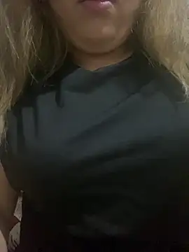 Snapshot of yassminsexy22 chatting on 01-31-26, 09:35 yassminsexy22 online show from 01-31-26, 09:35