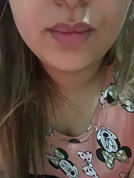 Snapshot of yassminsexy22 chatting on 02-15-26, 02:41 yassminsexy22 online show from 02-15-26, 02:41