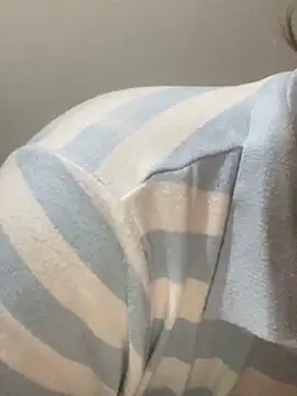 Snapshot of yassminsexy22 chatting on 02-25-26, 08:07 yassminsexy22 online show from 02-25-26, 08:07