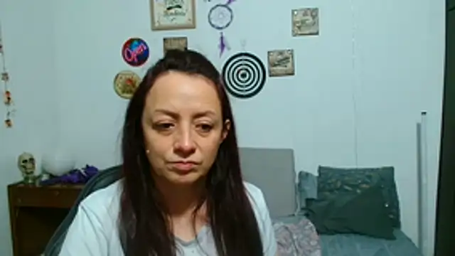 catalinamommyx online show from 06-12-26, 01:59
