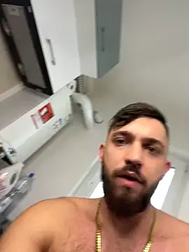 Snapshot of LoveIsBlind_ chatting on 12-09-24, 10:11 LoveIsBlind  online show from 12-09-24, 10:11