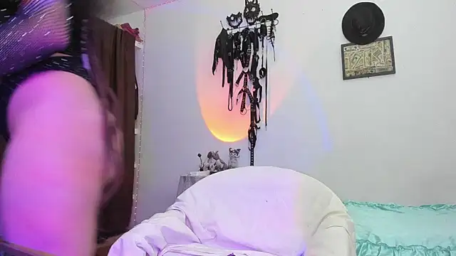 MIAUTENA online show from 04-11-26, 10:25