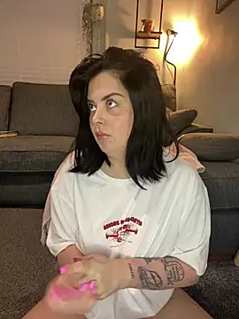 Snapshot of NaomiSquirts chatting on 02-01-25, 09:51 NaomiSquirts online show from 02-01-25, 09:51