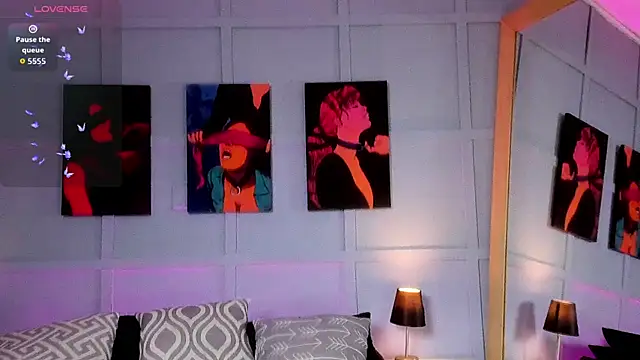 Snapshot of Elizabeth_Santos chatting on 11-25-25, 04:45 Elizabeth Santos online show from 11-25-25, 04:45