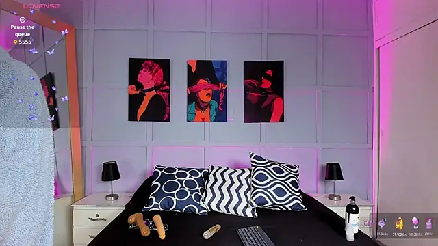 Snapshot of Elizabeth_Santos chatting on 12-16-25, 01:43 Elizabeth Santos online show from 12-16-25, 01:43