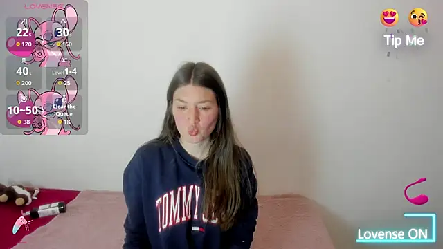 Snapshot of Tesa_cute chatting on 10-03-25, 03:03 Tesa cute online show from 10-03-25, 03:03