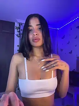 Snapshot of lina_pink chatting on 03-19-25, 01:21 lina pink online show from 03-19-25, 01:21