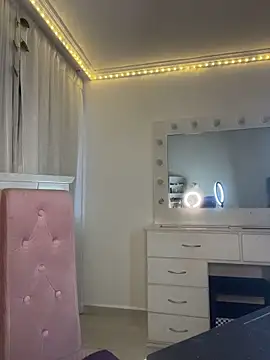 lina pink online show from 03-03-26, 10:15