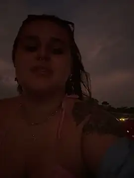 evy orange1 online show from 10-26-25, 11:20