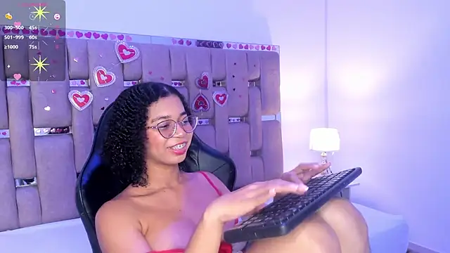 MilaHall  online show from 03-11-25, 03:59