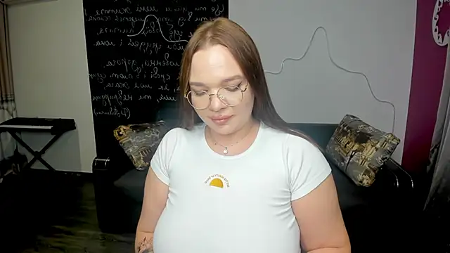 AnitaMays online show from 11-08-25, 01:00