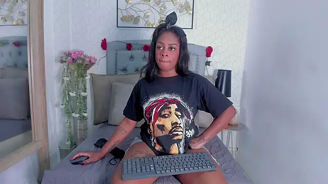 Katalella murillo online show from 02-27-25, 01:38