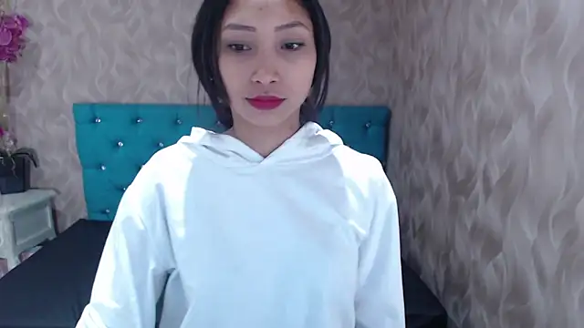 Snapshot of MadelineDoll chatting on 01-30-25, 01:10 MadelineDoll online show from 01-30-25, 01:10