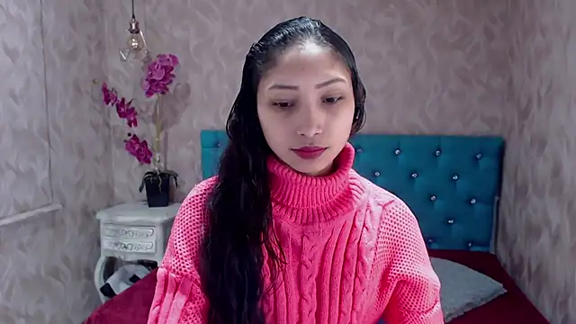 Snapshot of MadelineDoll chatting on 02-19-25, 12:44 MadelineDoll online show from 02-19-25, 12:44