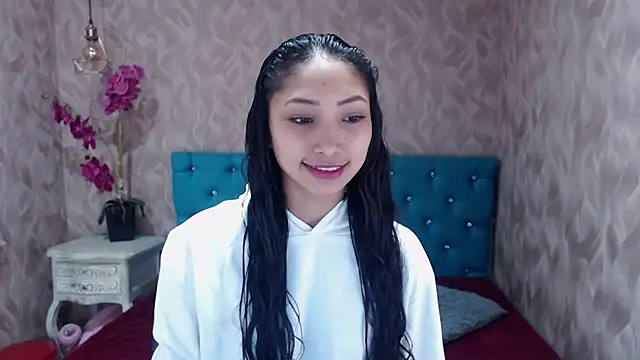 Snapshot of MadelineDoll chatting on 02-23-25, 12:59 MadelineDoll online show from 02-23-25, 12:59