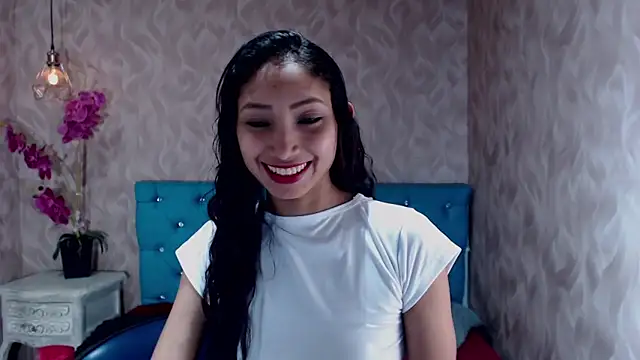 Snapshot of MadelineDoll chatting on 02-25-25, 04:21 MadelineDoll online show from 02-25-25, 04:21