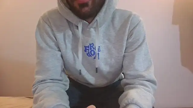 Snapshot of Turkboy_17 chatting on 12-20-24, 04:57 Turkboy 17 online show from 12-20-24, 04:57