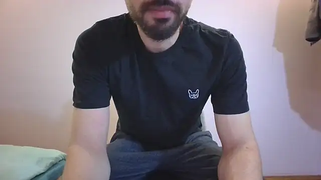 Snapshot of Turkboy_17 chatting on 12-31-24, 03:42 Turkboy 17 online show from 12-31-24, 03:42