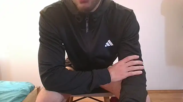 Snapshot of Turkboy_17 chatting on 01-26-25, 02:30 Turkboy 17 online show from 01-26-25, 02:30