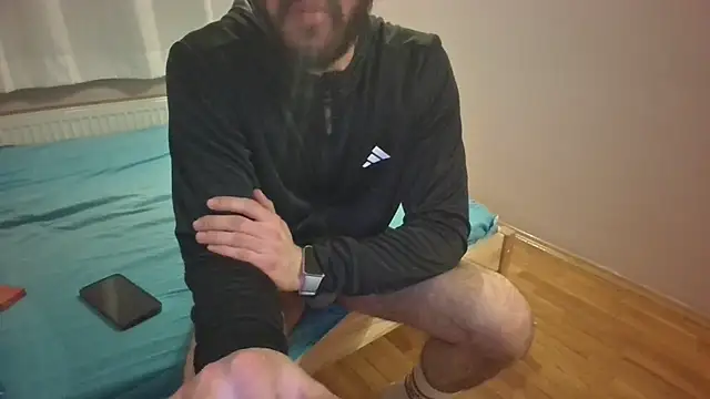 Snapshot of Turkboy_17 chatting on 02-19-25, 06:54 Turkboy 17 online show from 02-19-25, 06:54