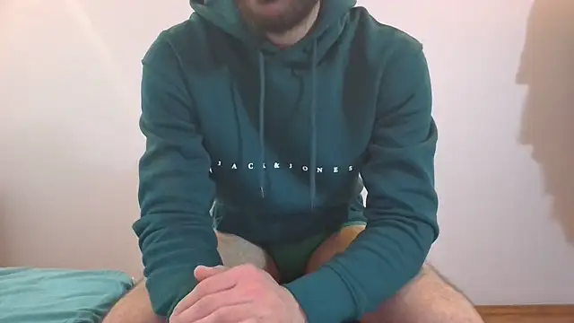 Snapshot of Turkboy_17 chatting on 02-22-25, 02:30 Turkboy 17 online show from 02-22-25, 02:30