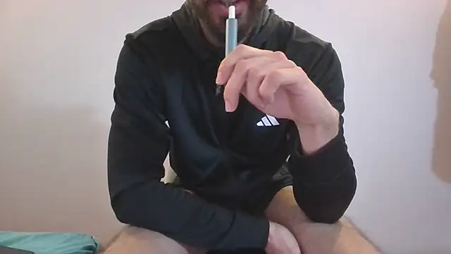 Snapshot of Turkboy_17 chatting on 03-16-25, 03:39 Turkboy 17 online show from 03-16-25, 03:39