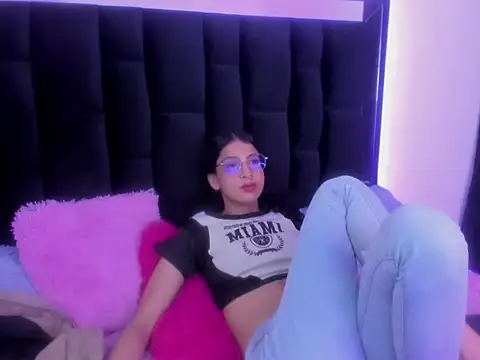 Im saturno online show from 09-27-25, 05:07