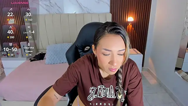 CAMILAGRAY online show from 07-22-26, 12:30