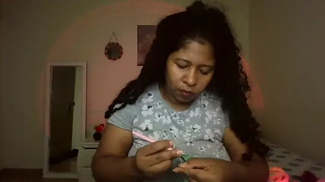 Snapshot of Ivon-09 chatting on 05-09-26, 01:16 Ivon-09 online show from 05-09-26, 01:16