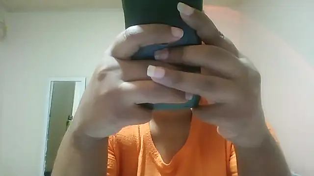 Snapshot of Ivon-09 chatting on 05-10-26, 01:05 Ivon-09 online show from 05-10-26, 01:05