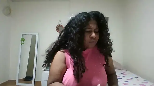 Snapshot of Ivon-09 chatting on 05-17-26, 11:50 Ivon-09 online show from 05-17-26, 11:50