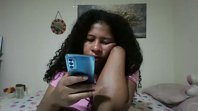 Snapshot of Ivon-09 chatting on 05-24-26, 12:32 Ivon-09 online show from 05-24-26, 12:32