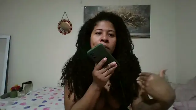 Snapshot of Ivon-09 chatting on 05-28-26, 12:13 Ivon-09 online show from 05-28-26, 12:13