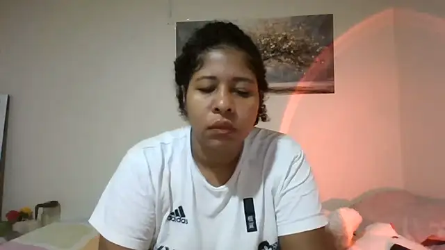 Snapshot of Ivon-09 chatting on 05-30-26, 12:24 Ivon-09 online show from 05-30-26, 12:24