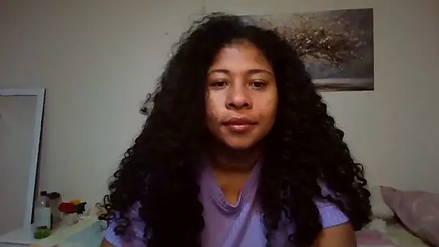 Snapshot of Ivon-09 chatting on 06-12-26, 12:15 Ivon-09 online show from 06-12-26, 12:15