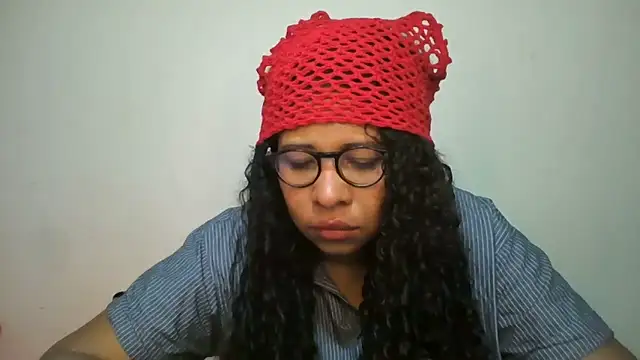 Snapshot of Ivon-09 chatting on 06-19-26, 12:53 Ivon-09 online show from 06-19-26, 12:53