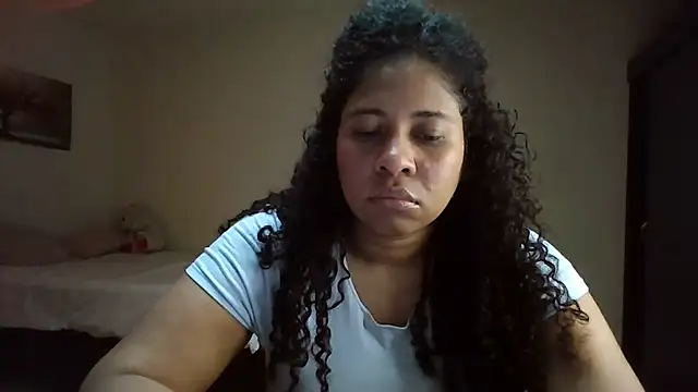 Snapshot of Ivon-09 chatting on 07-01-26, 06:51 Ivon-09 online show from 07-01-26, 06:51