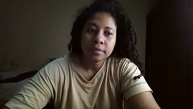 Snapshot of Ivon-09 chatting on 07-12-26, 12:18 Ivon-09 online show from 07-12-26, 12:18