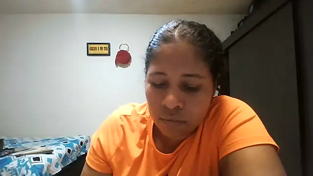 Snapshot of Ivon-09 chatting on 07-26-26, 06:59 Ivon-09 online show from 07-26-26, 06:59