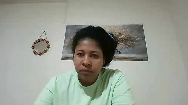 Snapshot of Ivon-09 chatting on 08-01-26, 11:31 Ivon-09 online show from 08-01-26, 11:31