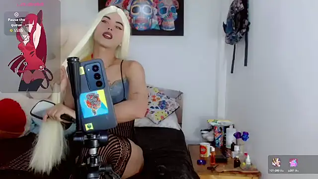 Snapshot of poison_girl21 chatting on 05-26-26, 04:36 poison girl21 online show from 05-26-26, 04:36