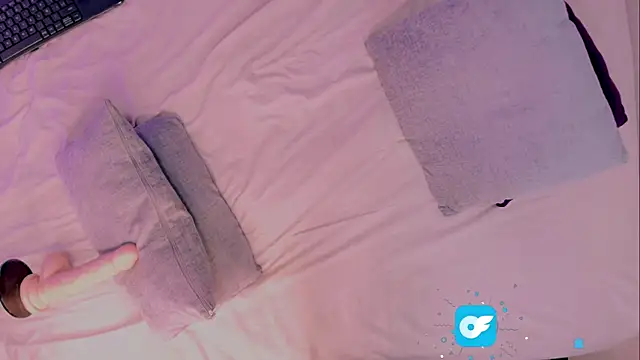 Candle  lz online show from 11-27-25, 07:21