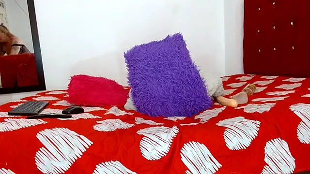 Snapshot of kattysex74 chatting on 03-20-25, 07:25 kattysex74 online show from 03-20-25, 07:25