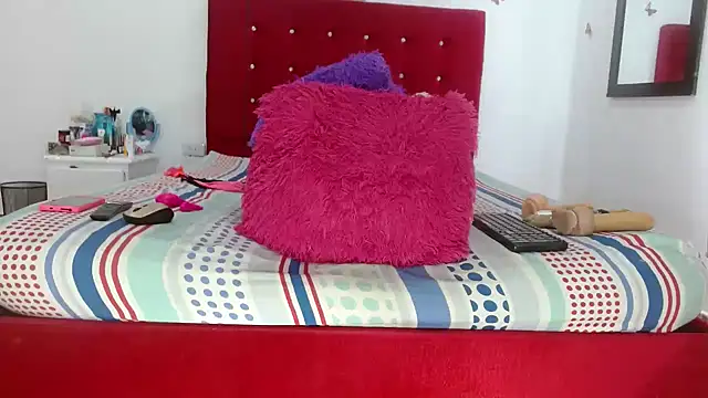 Snapshot of kattysex74 chatting on 09-27-25, 03:06 kattysex74 online show from 09-27-25, 03:06