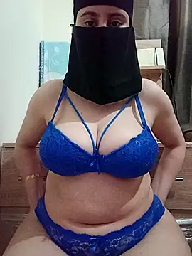 Arabic-Rose online show from 02-19-25, 07:05