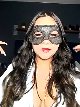 Snapshot of Ursa_sexy chatting on 10-10-25, 06:23 Ursa sexy online show from 10-10-25, 06:23