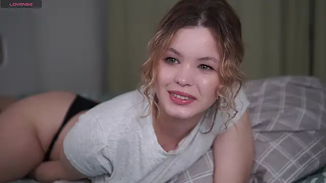 Snapshot of Milana15 chatting on 01-23-25, 07:00 Milana15 online show from 01-23-25, 07:00