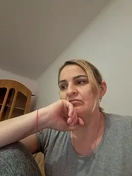 Malichkaanna30 online show from 02-14-25, 07:38