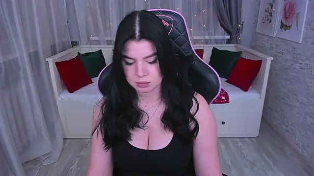 Snapshot of MelanieCarterr chatting on 12-22-24, 06:15 MelanieCarterr online show from 12-22-24, 06:15